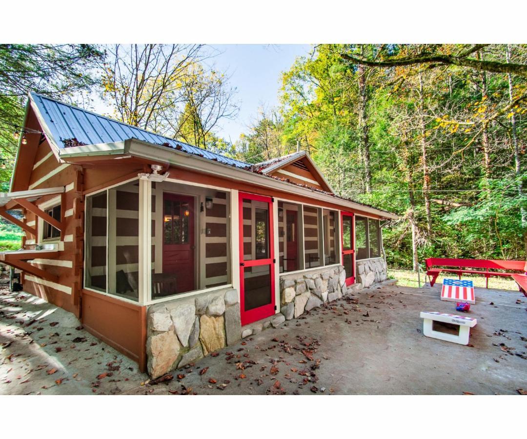 Beary Relaxing Cabin - Rustic With Outdoor Patio Townsend Exterior foto