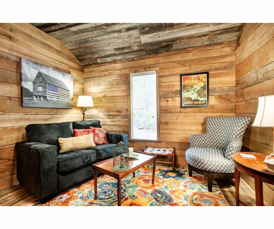 Beary Relaxing Cabin - Rustic With Outdoor Patio Townsend Exterior foto